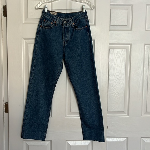 Levi’s 501 Original Medium Wash (Shout Out Stone) Straight Leg Jeans 25 - Picture 1 of 10